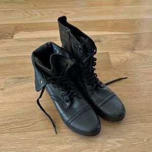 Steve Madden black high top boots, like new!